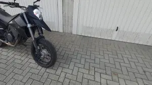 KTM 690 Supermoto (2007 - 12)  (6)
