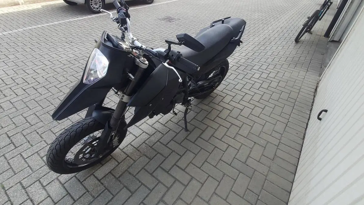 KTM 690 Supermoto (2007 - 12)  (8)