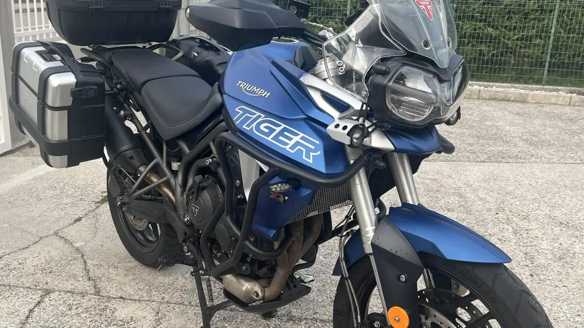 Triumph Tiger 800 XRt (2018 - 20)  (2)