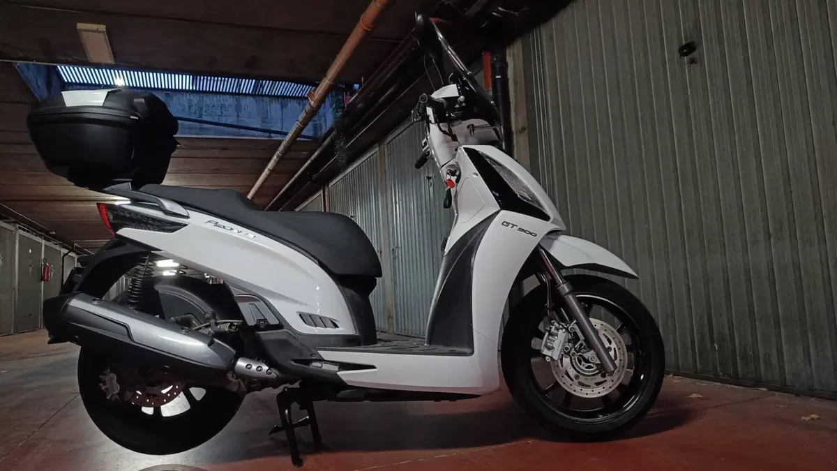 Kymco People 300i GT (2010 - 17) 