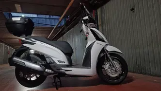 Kymco People 300i GT (2010 - 17) usata