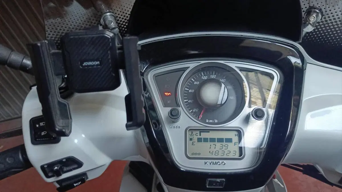 Kymco People 300i GT (2010 - 17)  (7)