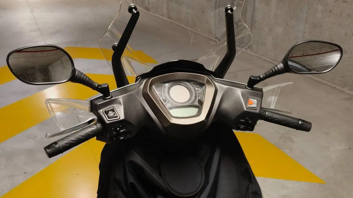 Kymco Agility 300i R16 ABS (2020)  (4)