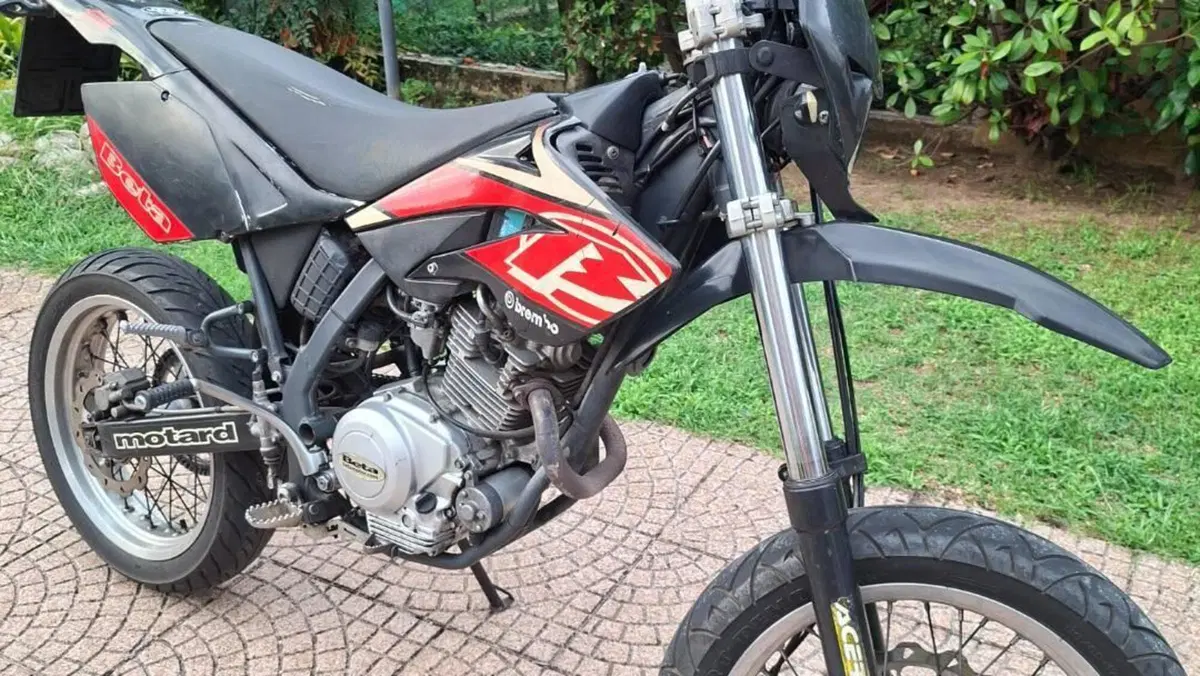 Betamotor RR 125 4T Motard (2006 - 11)  (2)