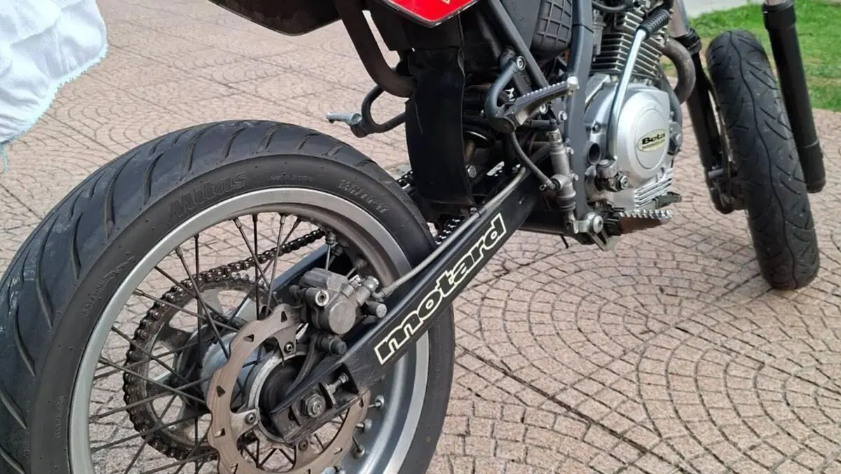 Betamotor RR 125 4T Motard (2006 - 11)  (7)