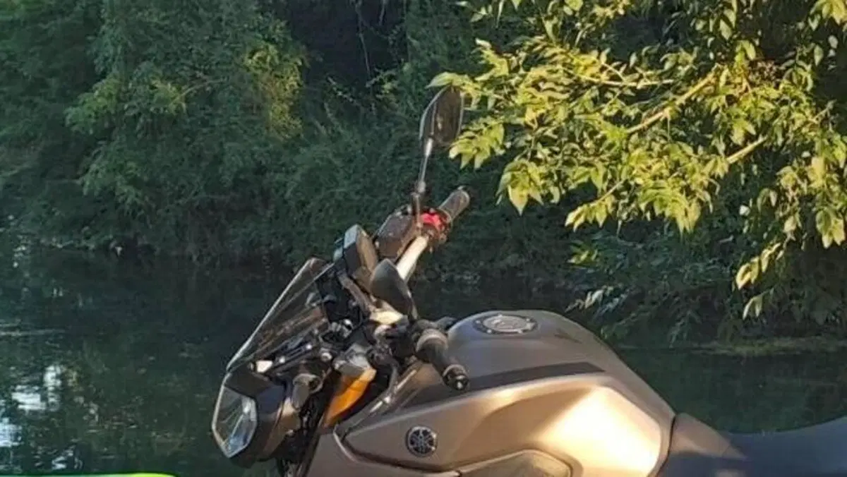 Yamaha MT-09 ABS (2016)  (2)