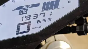 Yamaha MT-09 ABS (2016)  (4)