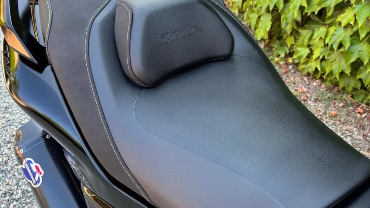 Yamaha T-Max 560 Tech Max (2022 - 24)  (16)