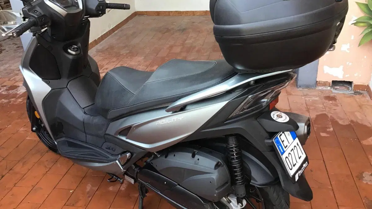 Kymco Agility 300i (2020)  (2)