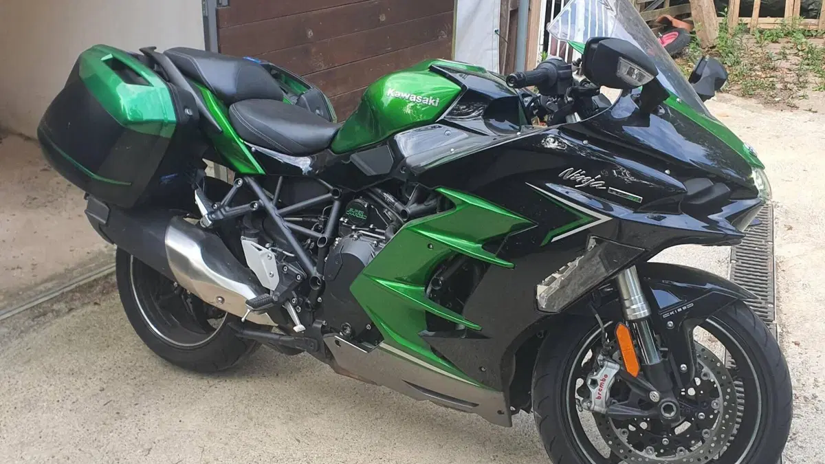 Kawasaki Ninja H2 SX SE Tourer (2022)  (4)