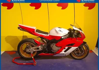 Honda CBR 1000 RR Fireblade (2006 - 07) - Annuncio 10095438