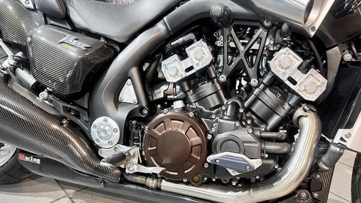 Yamaha VMAX (2008 - 17)  (3)
