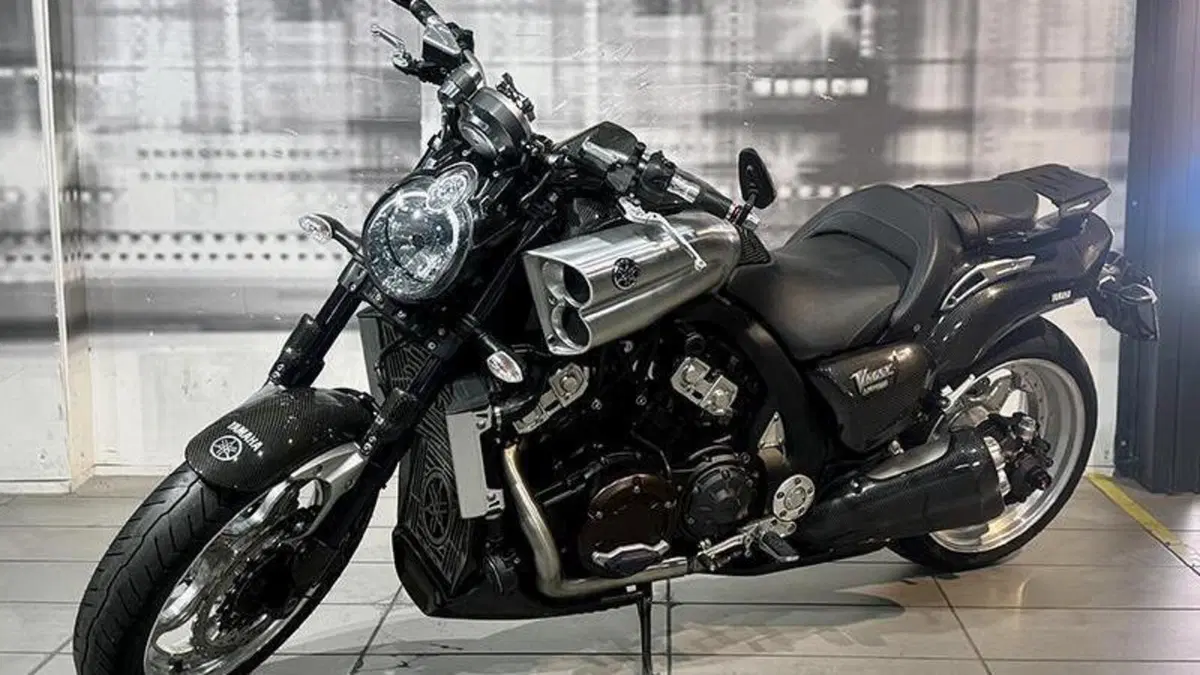 Yamaha VMAX (2008 - 17)  (6)