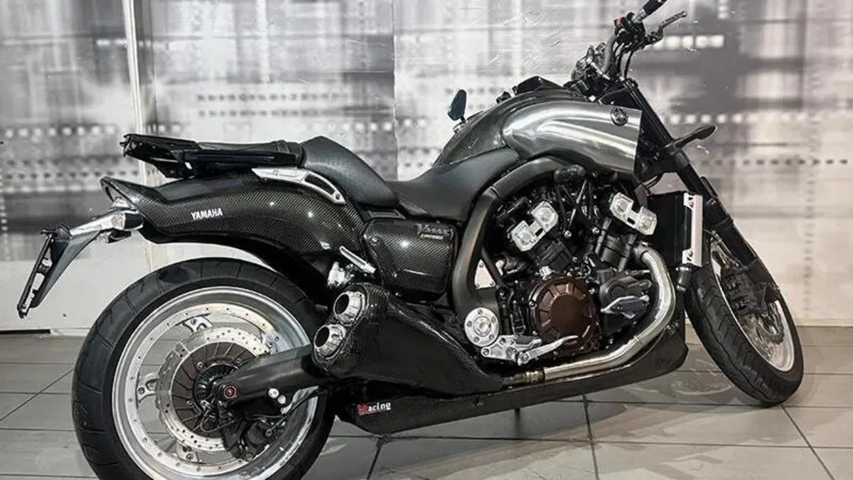 Yamaha VMAX (2008 - 17)  (7)
