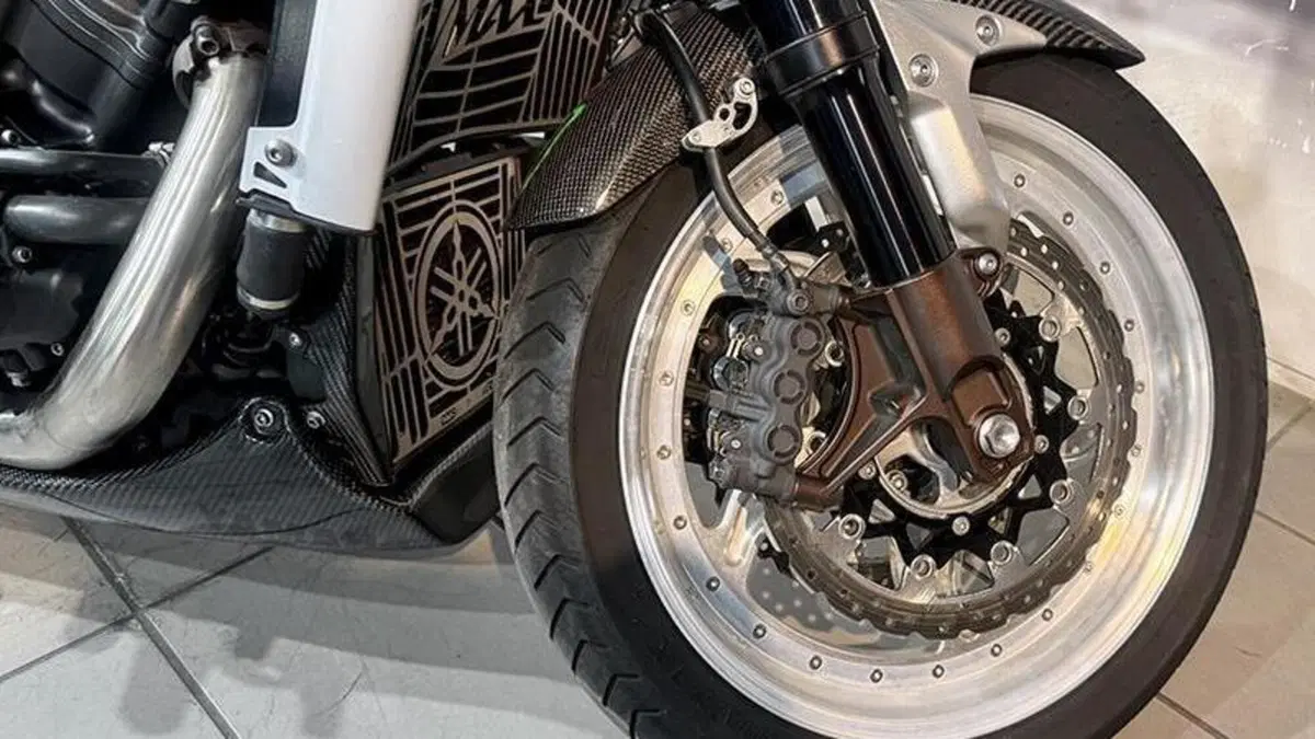 Yamaha VMAX (2008 - 17)  (8)
