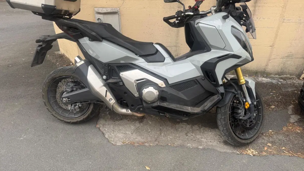 Honda X-ADV 750 DCT Adventure (2021 - 24)  (2)