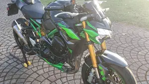 Kawasaki Z 900 SE (2022 - 24) 