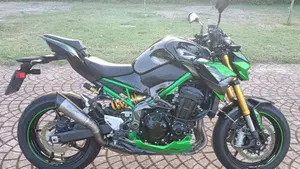 Kawasaki Z 900 SE (2022 - 24)  (4)