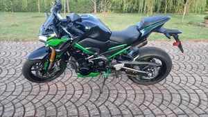 Kawasaki Z 900 SE (2022 - 24)  (5)