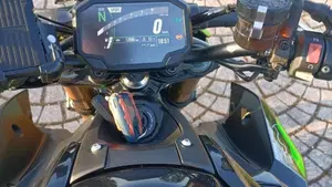 Kawasaki Z 900 SE (2022 - 24)  (6)