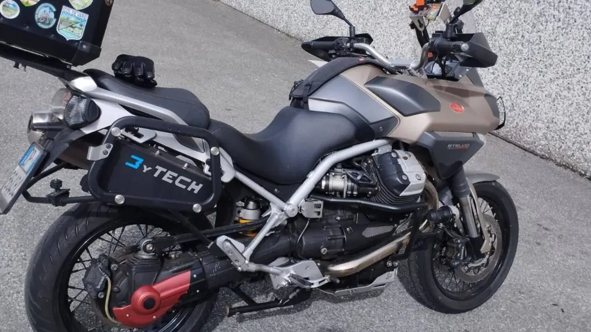 Moto Guzzi Stelvio 1200 NTX (2009 - 10)  (2)