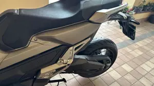 Honda X-ADV 750 (2018 - 20)  (9)