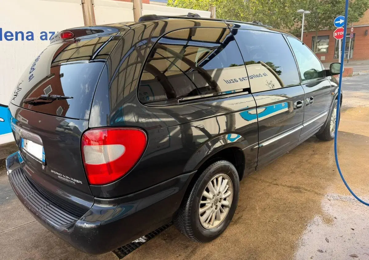 Chrysler Grand Voyager Grand Voyager 2.5 CRD cat Limited (7)