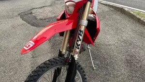 GASGAS EC 250 F (2022)  (2)