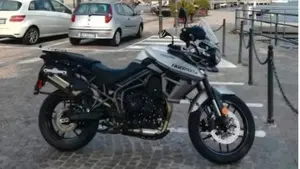 Triumph Tiger 800 XRx (2015 - 17)  (2)