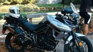 Triumph Tiger 800 XRx (2015 - 17)  (3)