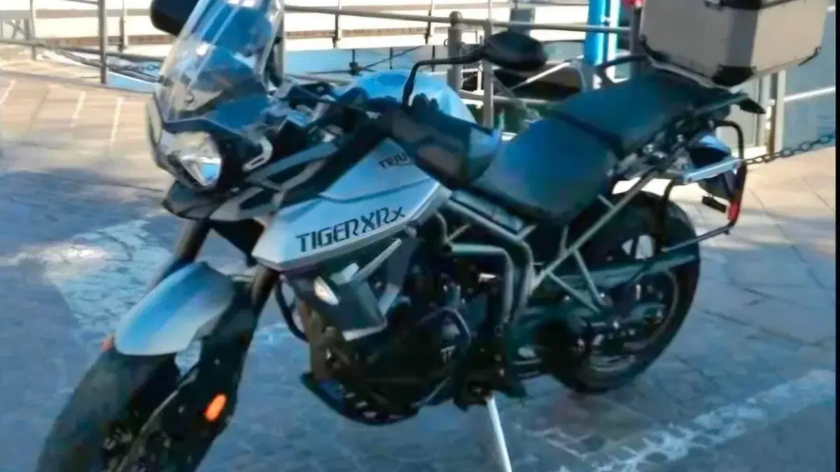 Triumph Tiger 800 XRx (2015 - 17)  (4)