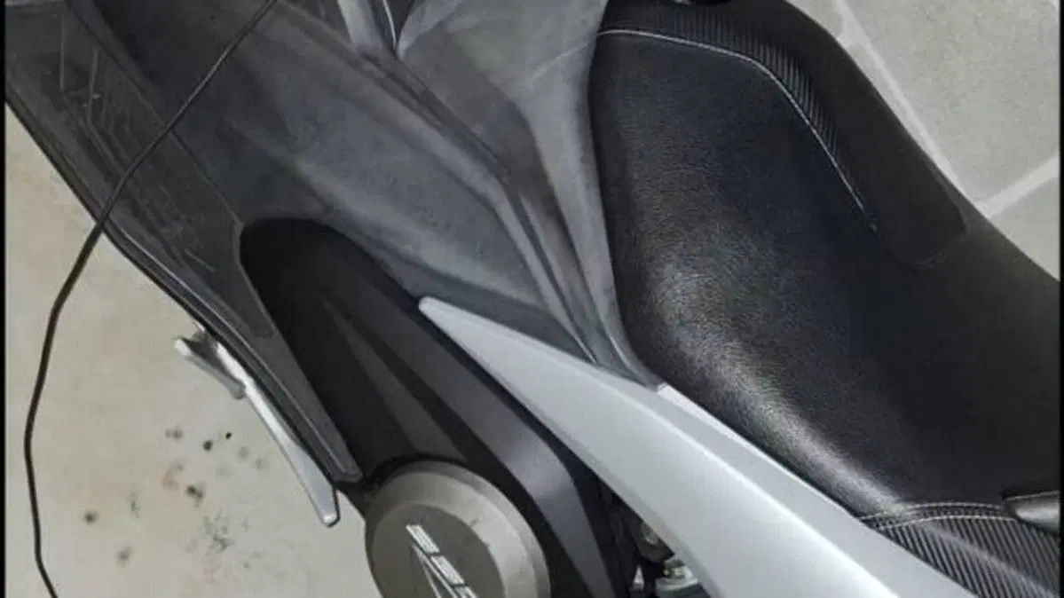Kymco AK 550 (2017 - 19)  (7)