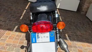 Triumph Bonneville T100 (2021 - 25)  (4)