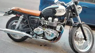 Triumph Bonneville T100 (2001 - 07) usata