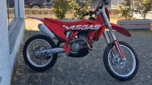GASGAS MC 250 F (2021)  (2)