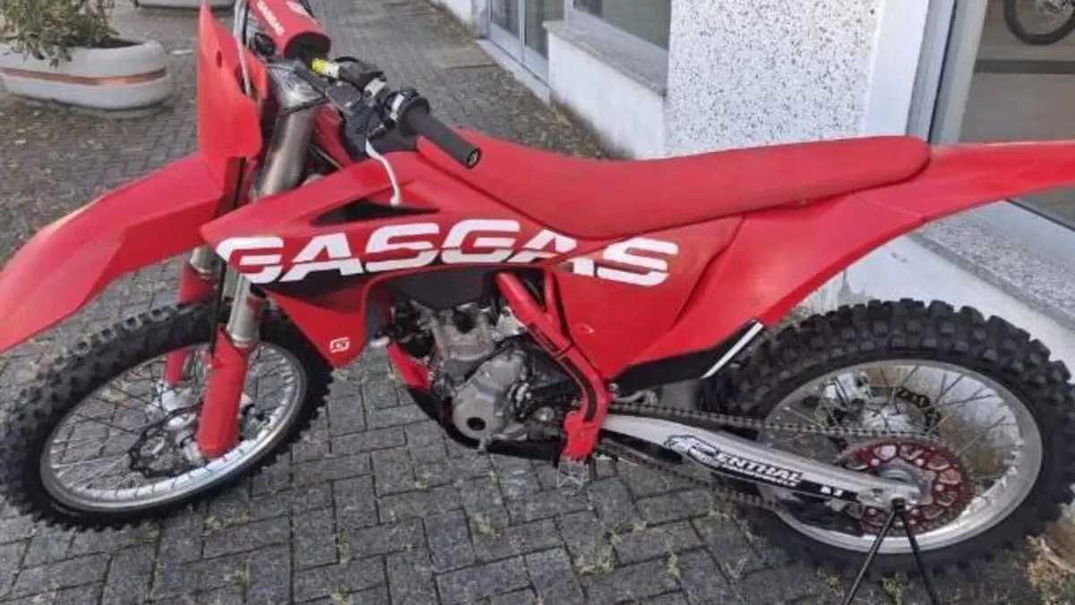 GASGAS MC 250 F (2021)  (3)