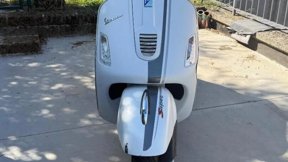Vespa Granturismo 200 L  (2)
