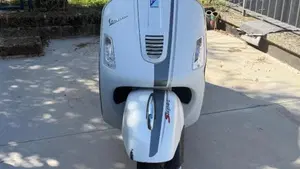 Vespa Granturismo 200 L  (2)