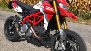 Ducati Hypermotard 950 SP (2022 - 25)  (2)