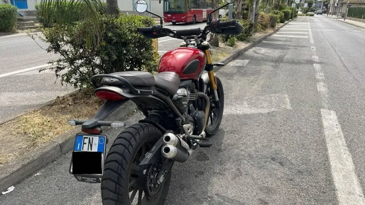 Triumph Scrambler 400 XC (2025 - 26)  (2)