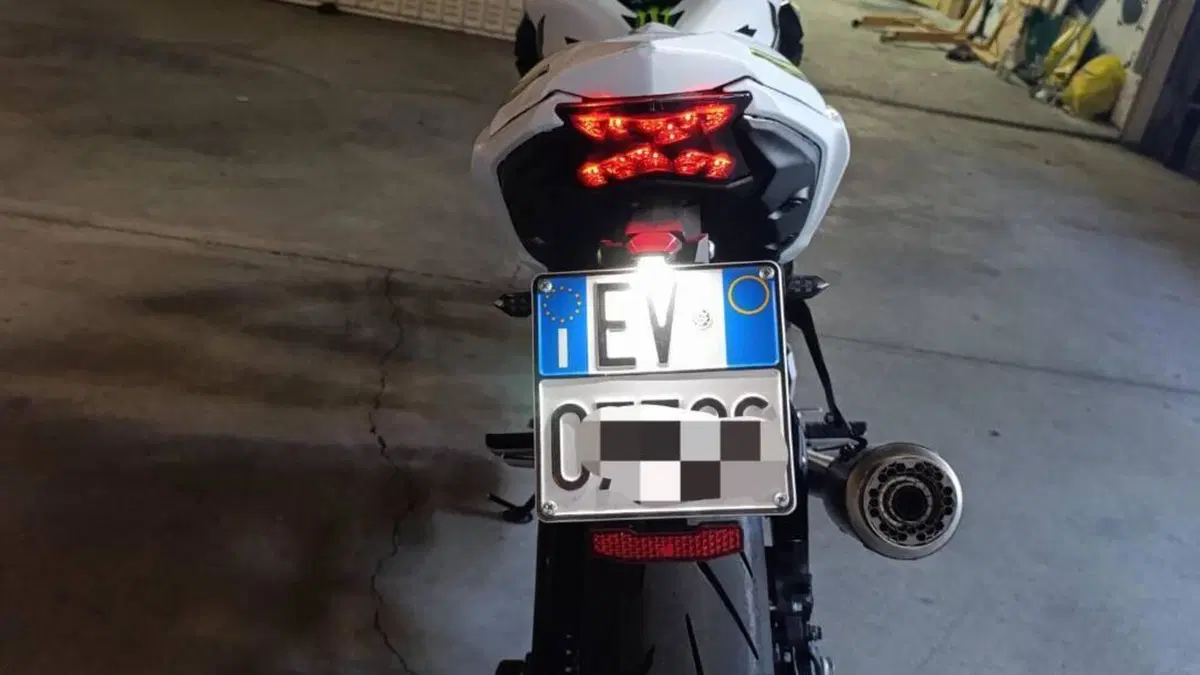Kawasaki Z 650 (2021 - 24)  (4)