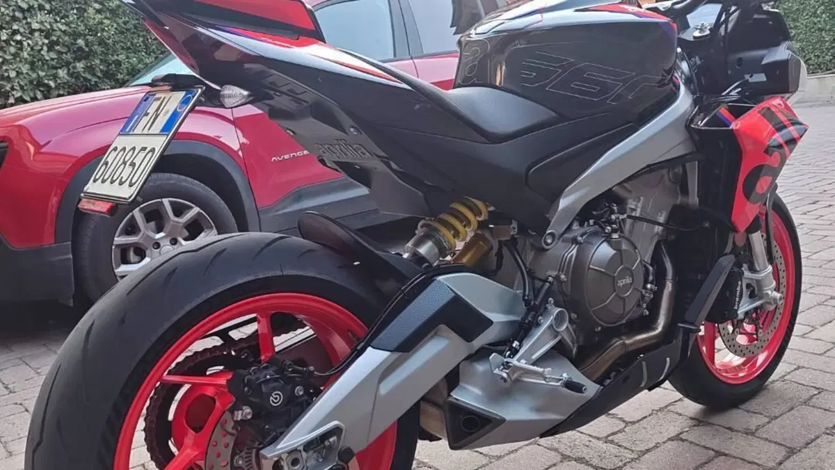 Aprilia Tuono 660 Factory (2025 - 26)  (2)