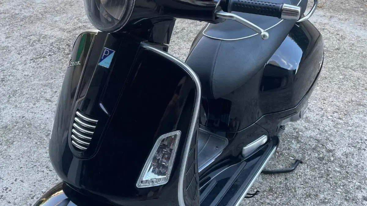 Vespa GTS 300 Super (2008 - 16)  (3)