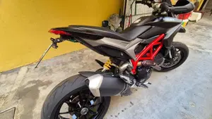 Ducati Hypermotard 821 (2013 - 15)  (6)