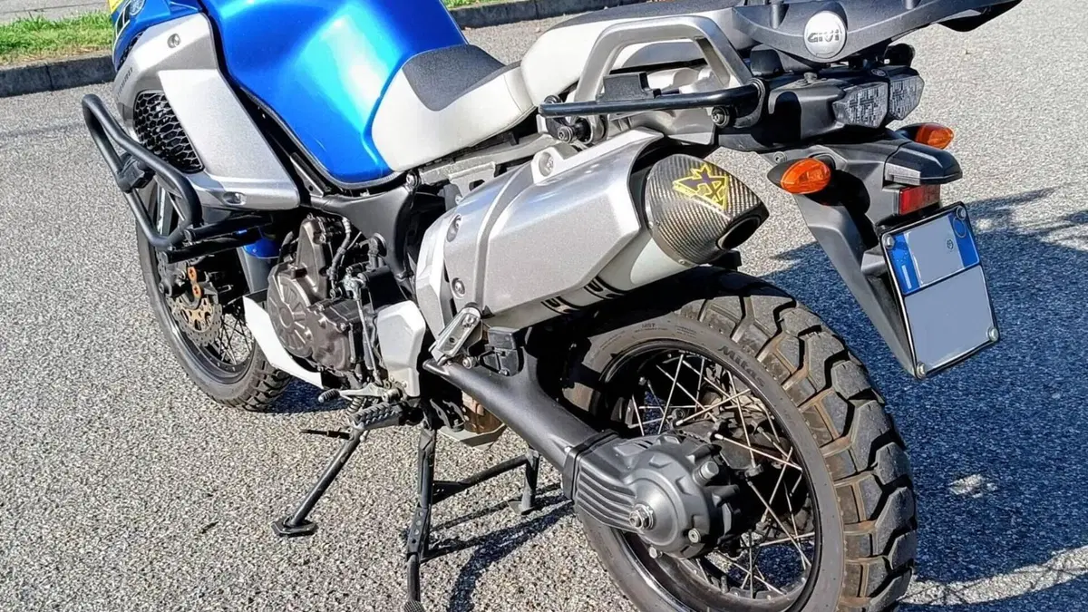 Yamaha XT1200Z Super Ténéré First Edition (2010 - 11)  (5)