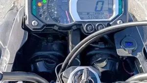 Yamaha XT1200Z Super Ténéré First Edition (2010 - 11)  (6)