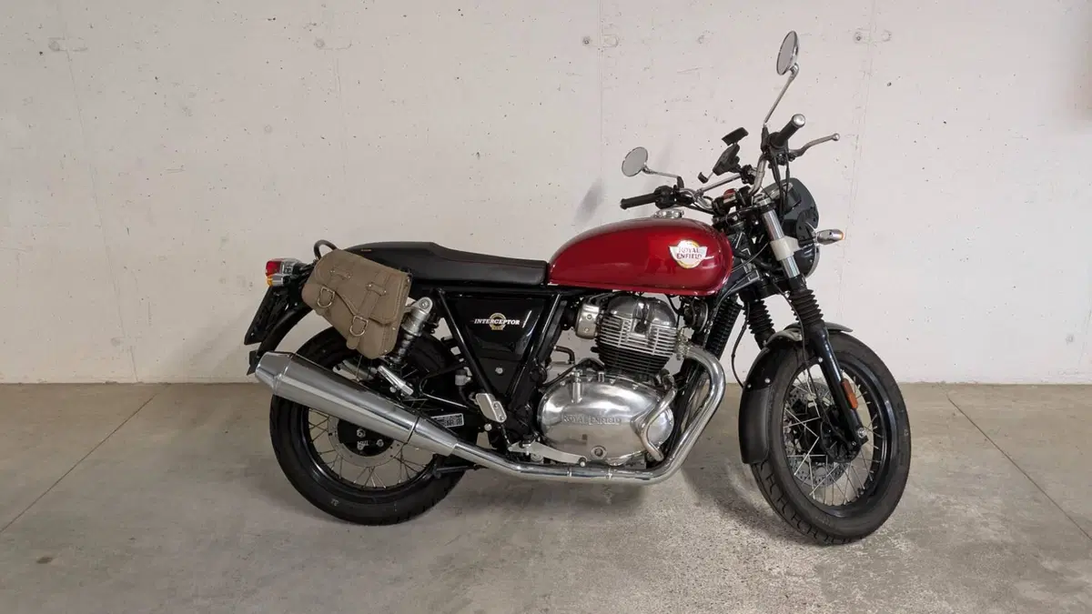 Royal Enfield Interceptor 650 (2021 - 26)  (2)