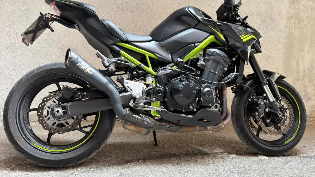 Kawasaki Z 900 (2021 - 24)  (2)
