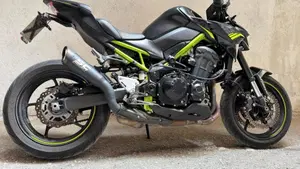 Kawasaki Z 900 (2021 - 24)  (2)