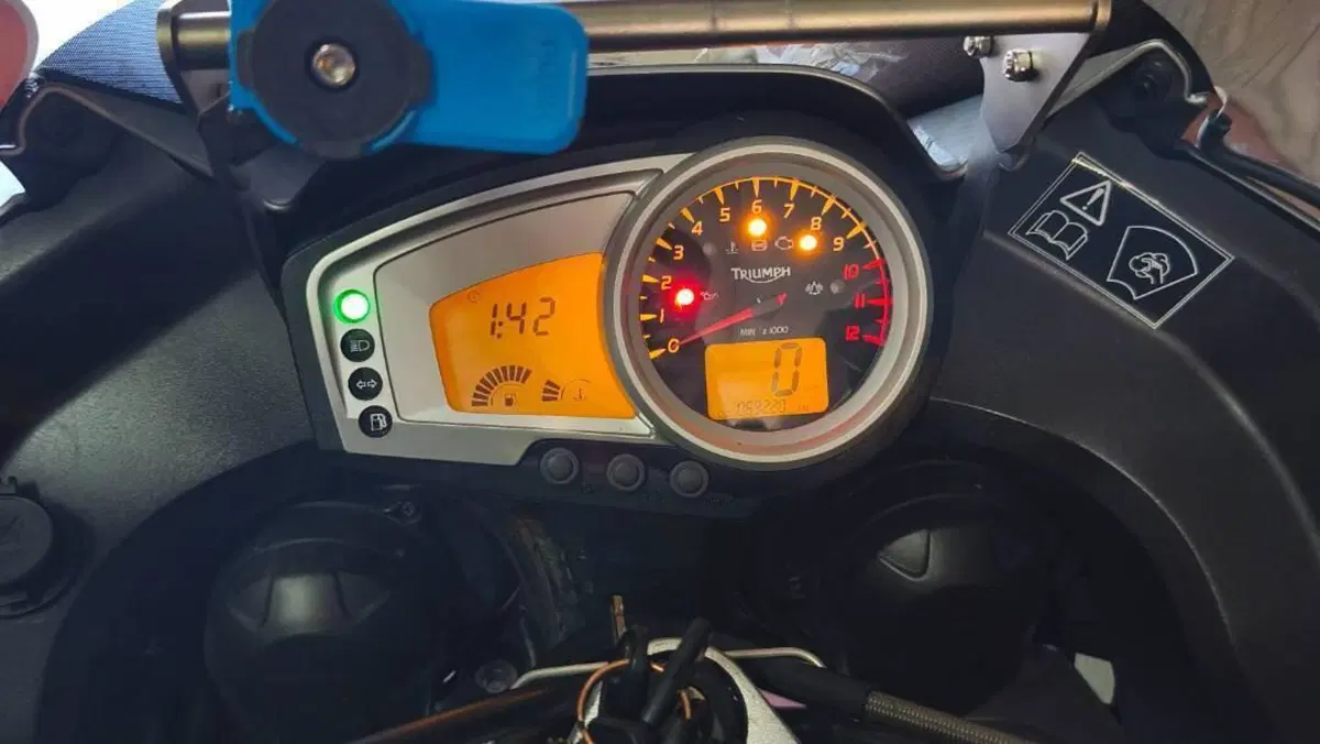 Triumph Tiger 1050 SE ABS (2006 - 13)  (6)